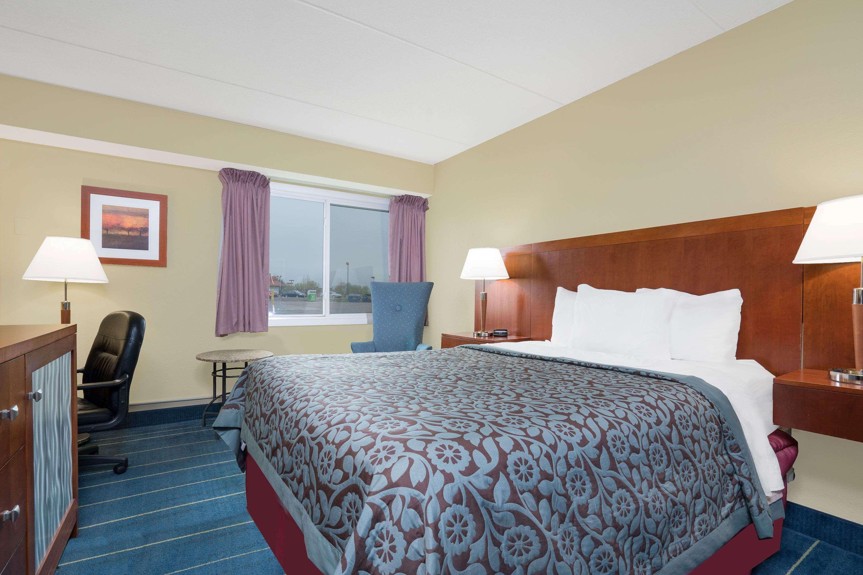 Days Inn By Wyndham Alexandria Mn Экстерьер фото