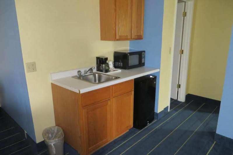 Days Inn By Wyndham Alexandria Mn Экстерьер фото